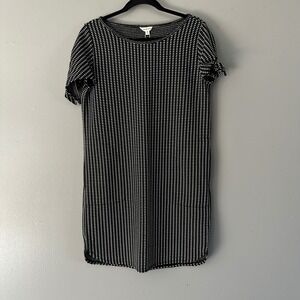 Max Studio Textured Tie Short‎ Sleeve Detail Sheath Dress | Black + White